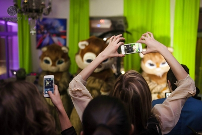 Хомячки спешат с поздравлением: Вас ждёт забавный сюрприз! Хомячки спешат с поздравлением: Вас ждёт забавный сюрприз!