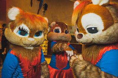 Хомячки спешат с поздравлением: Вас ждёт забавный сюрприз! Хомячки спешат с поздравлением: Вас ждёт забавный сюрприз!