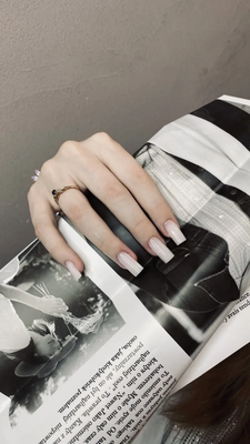 Весеннее обновление: маникюр и педикюр со скидкой до 41% Весеннее обновление: маникюр и педикюр со скидкой до 41%