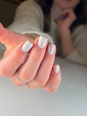 Красота в деталях: маникюр, педикюр, ламинирование ресниц и коррекция бровей — со скидкой до 40%! Красота в деталях: маникюр, педикюр, ламинирование ресниц и коррекция бровей — со скидкой до 40%!