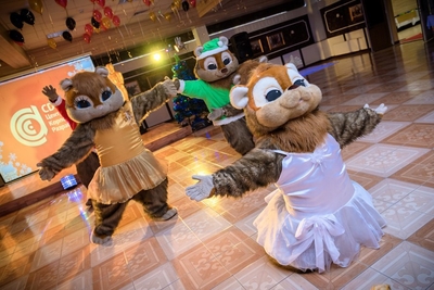 Хомячки спешат с поздравлением: Вас ждёт забавный сюрприз! Хомячки спешат с поздравлением: Вас ждёт забавный сюрприз!